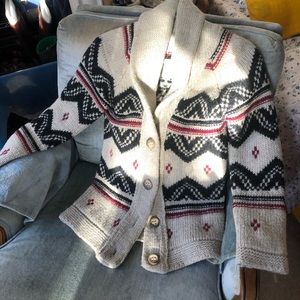 Gorgeous wool winter patterned sweater